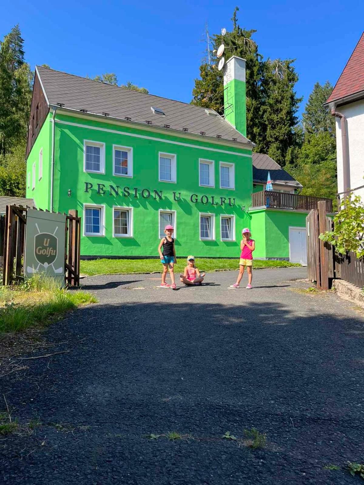 Penzion U Golfu Karlovy Vary Exteriér fotografie