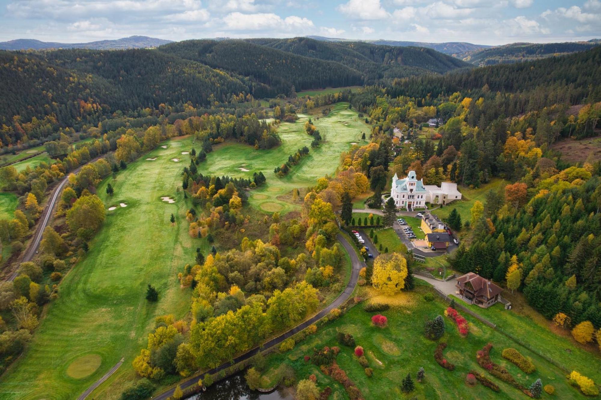 Penzion U Golfu Karlovy Vary Exteriér fotografie