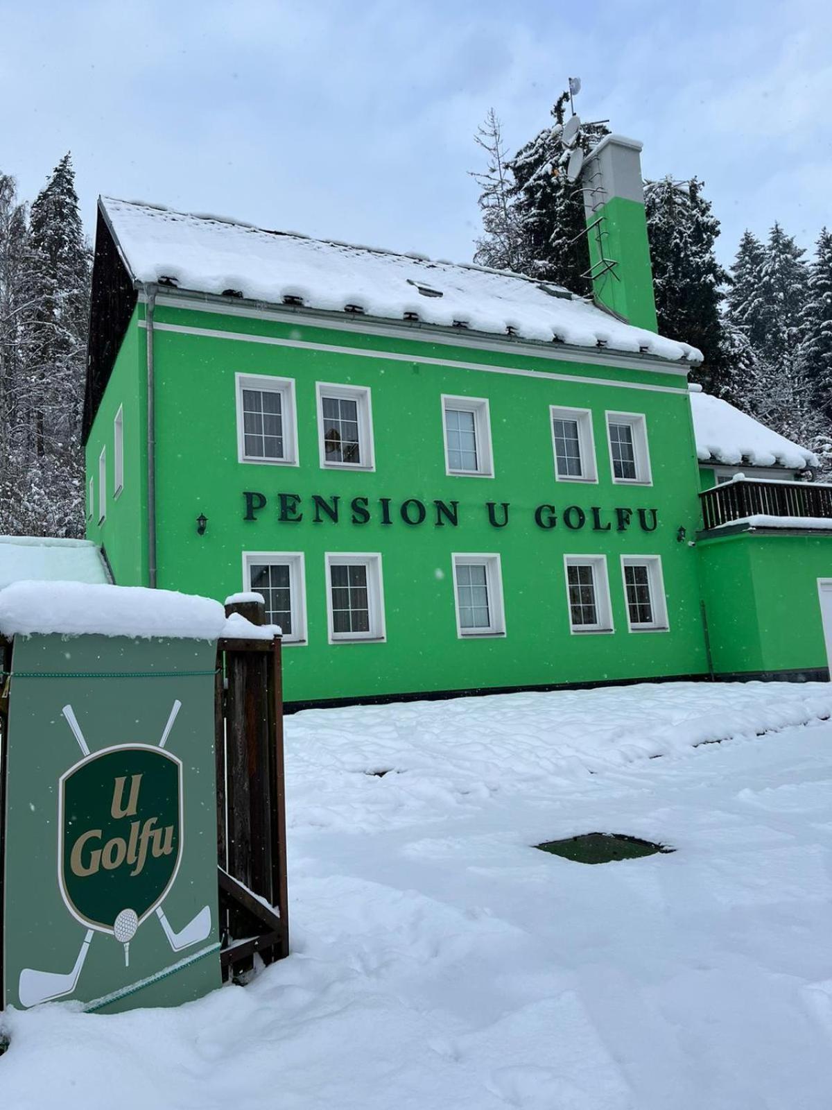 Penzion U Golfu Karlovy Vary Exteriér fotografie