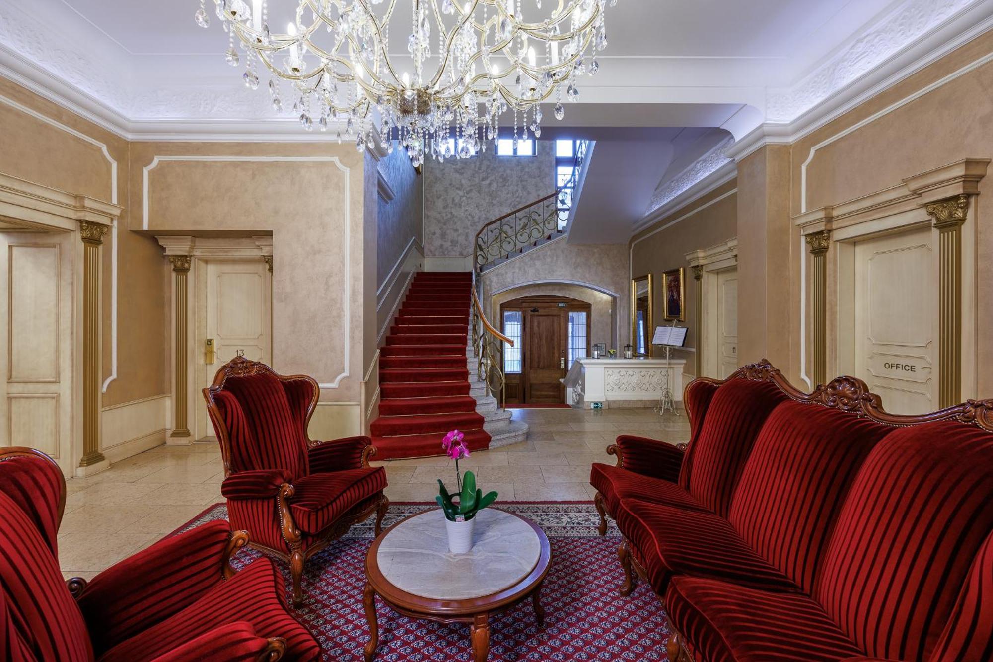 Penzion U Golfu Karlovy Vary Exteriér fotografie