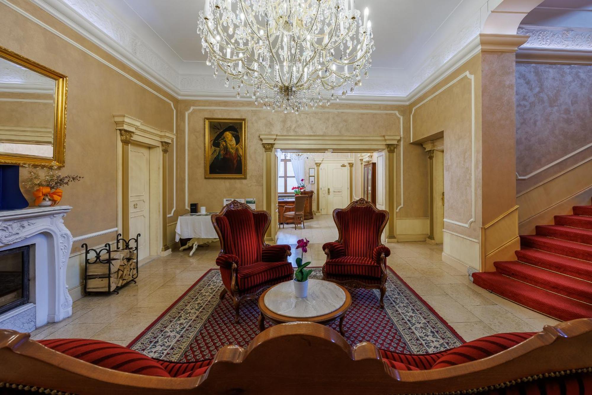 Penzion U Golfu Karlovy Vary Exteriér fotografie