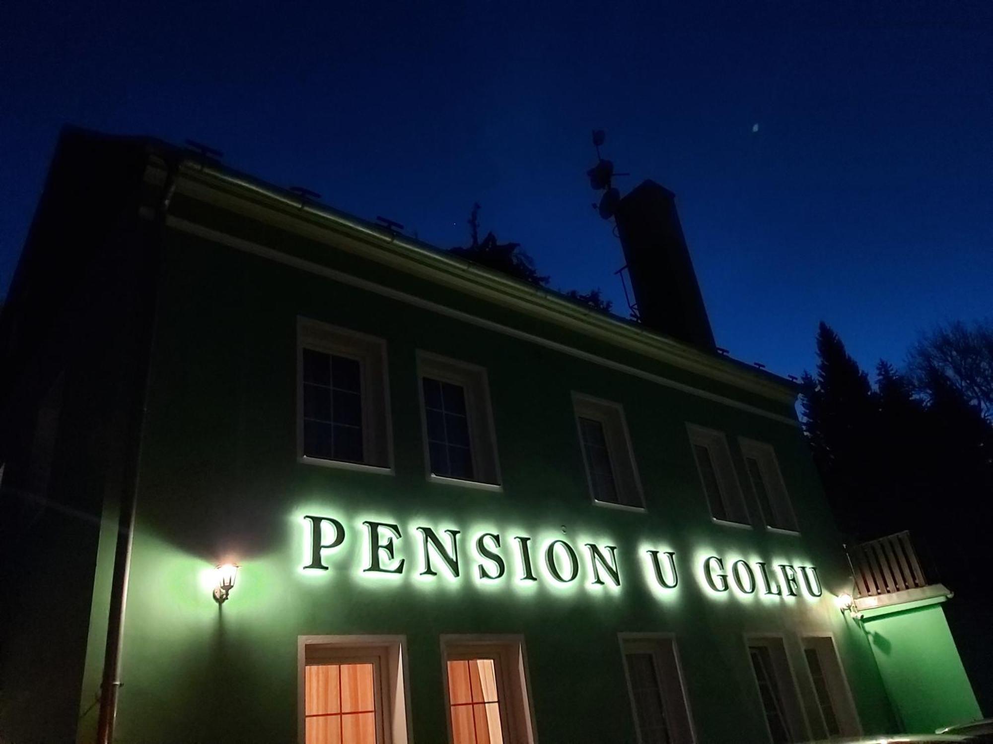 Penzion U Golfu Karlovy Vary Exteriér fotografie