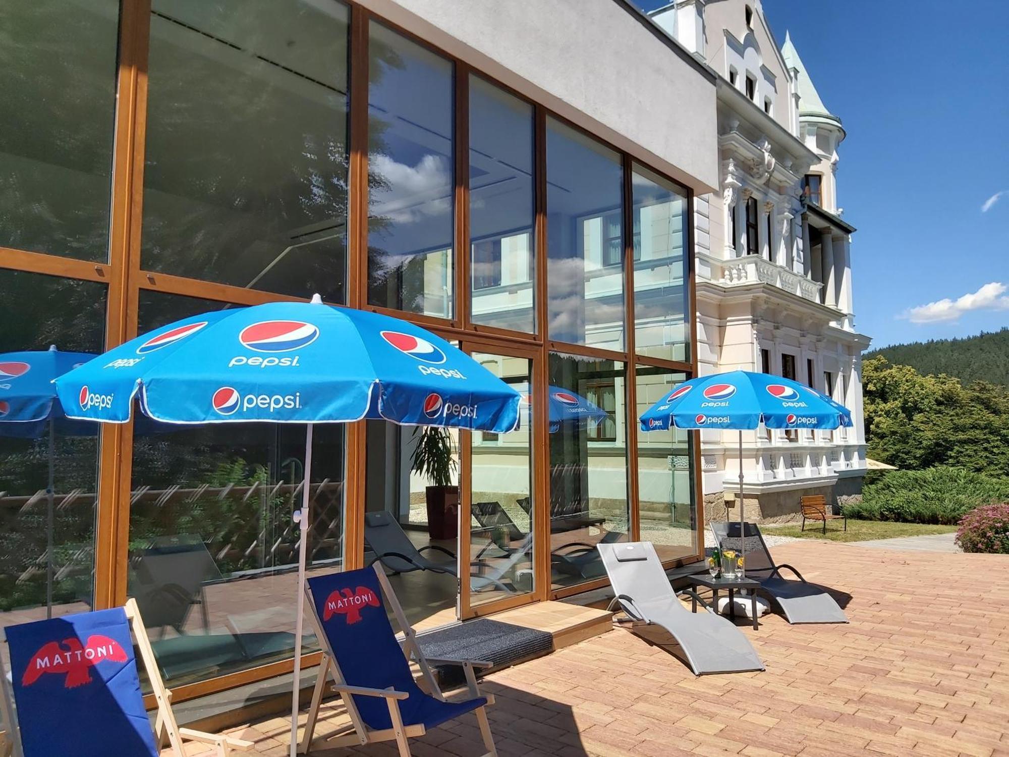 Penzion U Golfu Karlovy Vary Exteriér fotografie