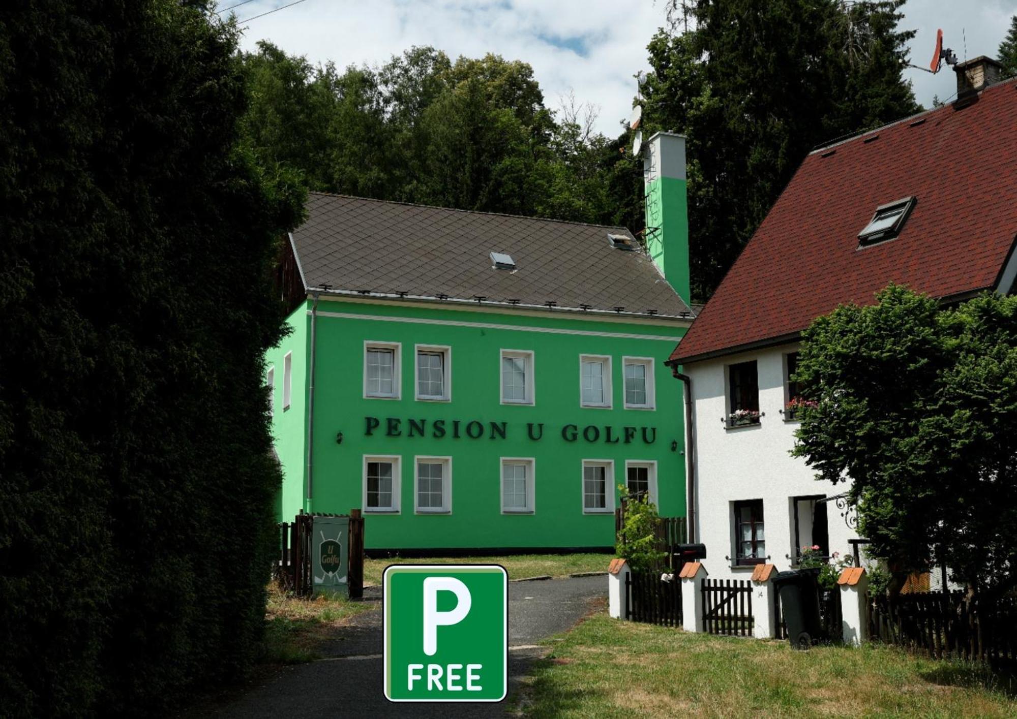 Penzion U Golfu Karlovy Vary Exteriér fotografie